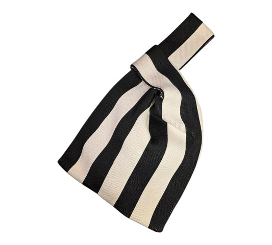 Black & White chic knit handbag